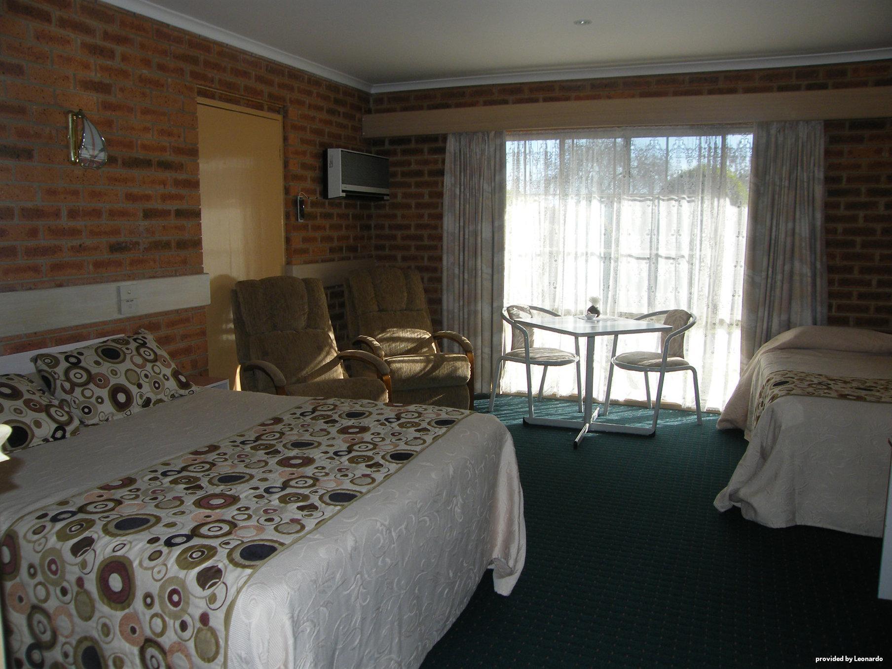 Colonial Motor Inn Bairnsdale Golden Chain Property Zimmer foto