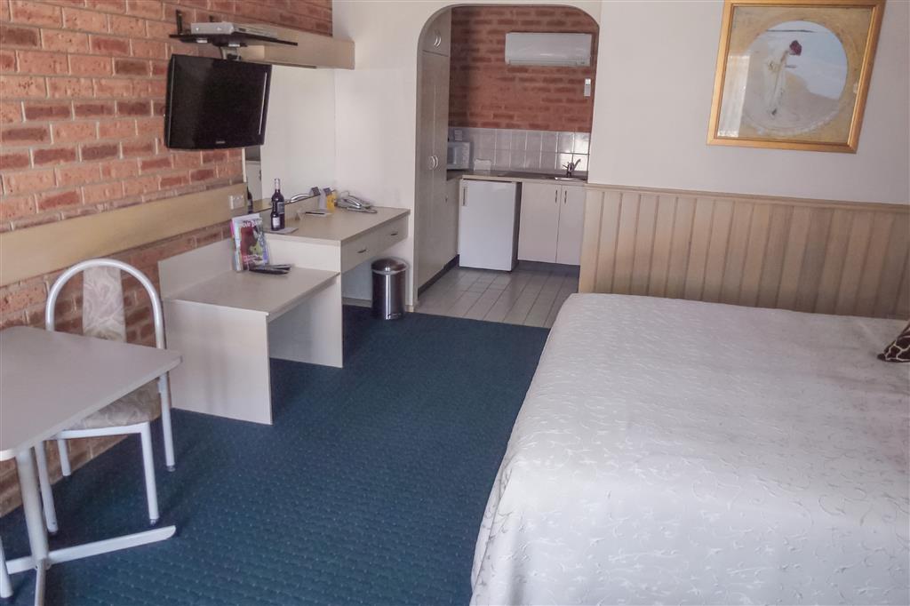 Colonial Motor Inn Bairnsdale Golden Chain Property Zimmer foto