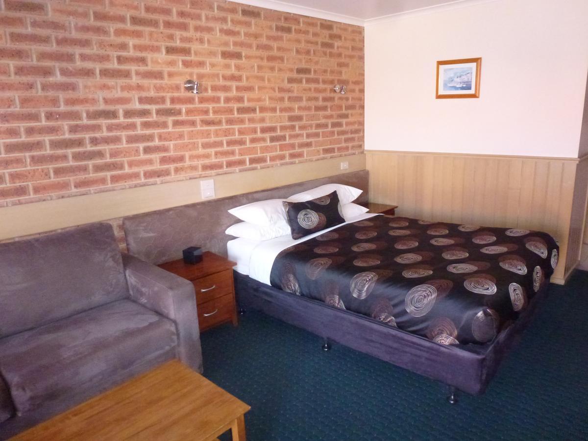 Colonial Motor Inn Bairnsdale Golden Chain Property Exterior foto