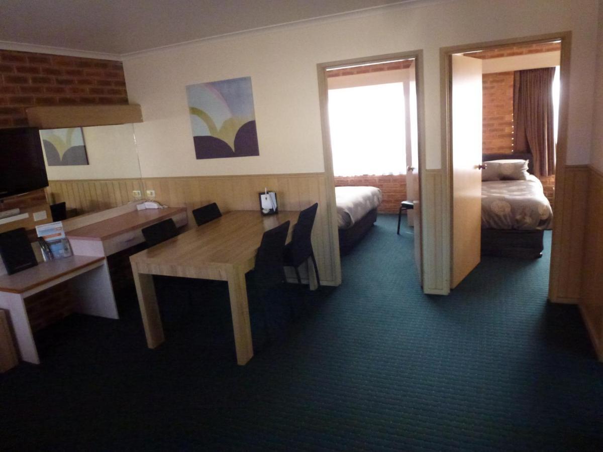 Colonial Motor Inn Bairnsdale Golden Chain Property Exterior foto